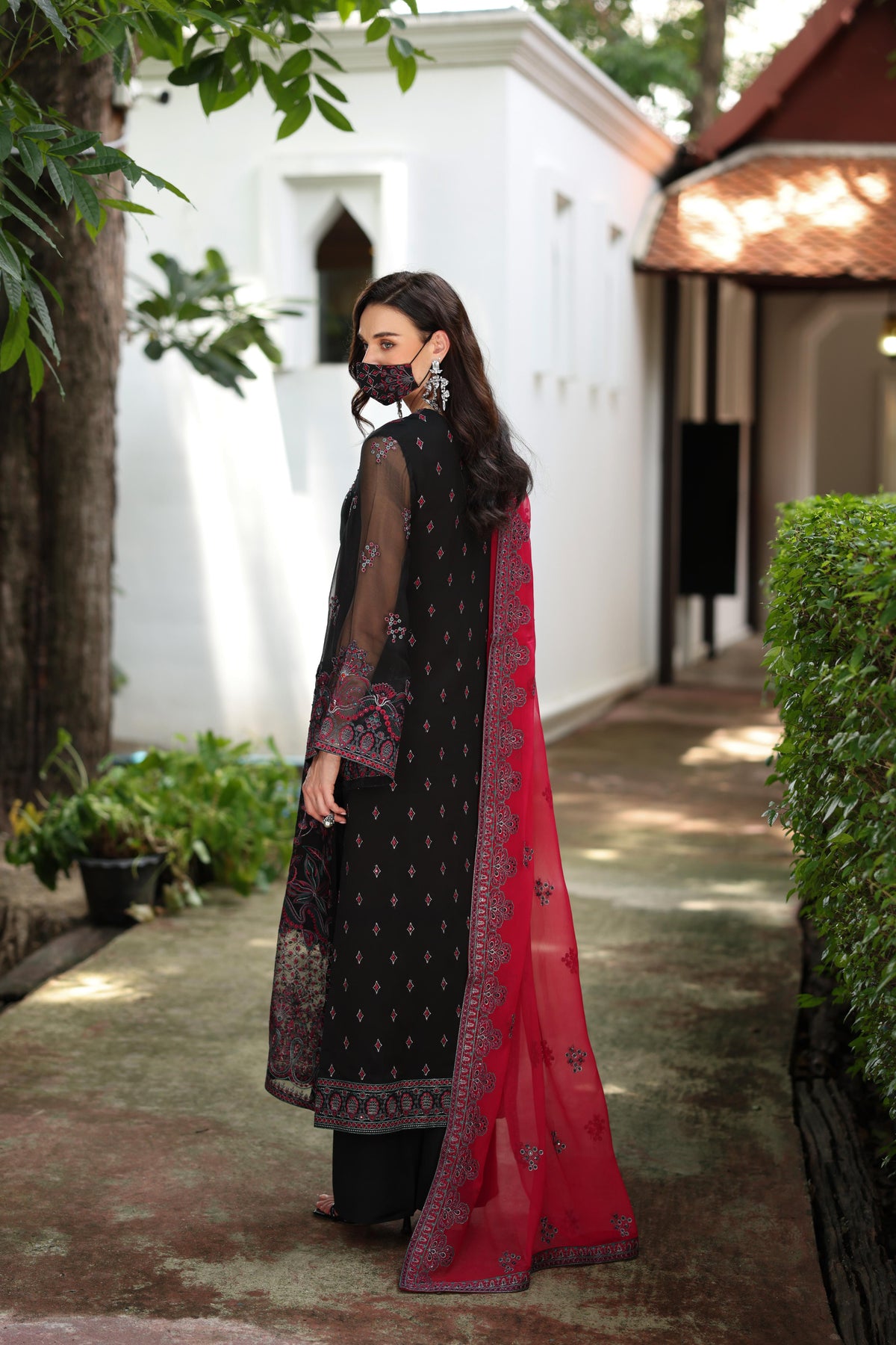 Noir Rouge – 3 Piece Embroidered Chiffon Dress