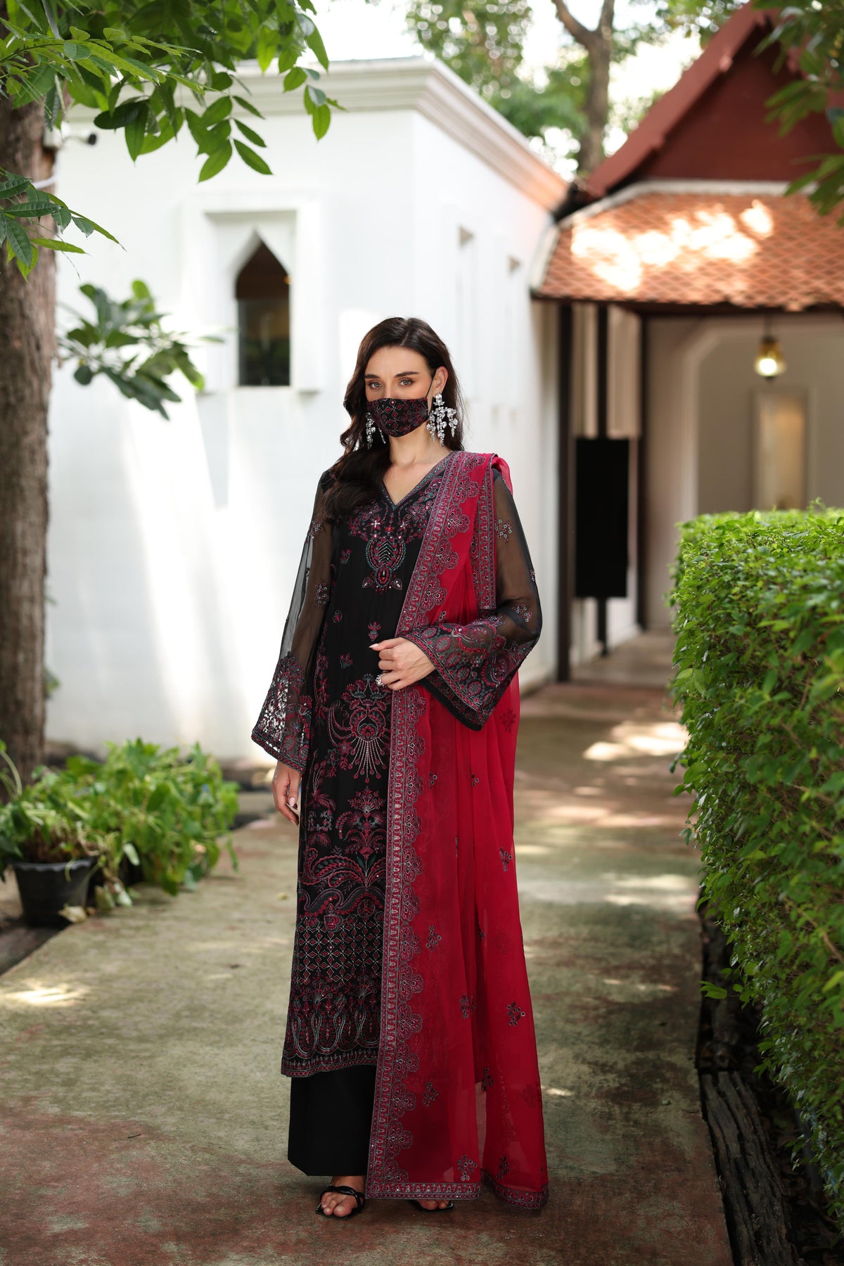 Noir Rouge – 3 Piece Embroidered Chiffon Dress