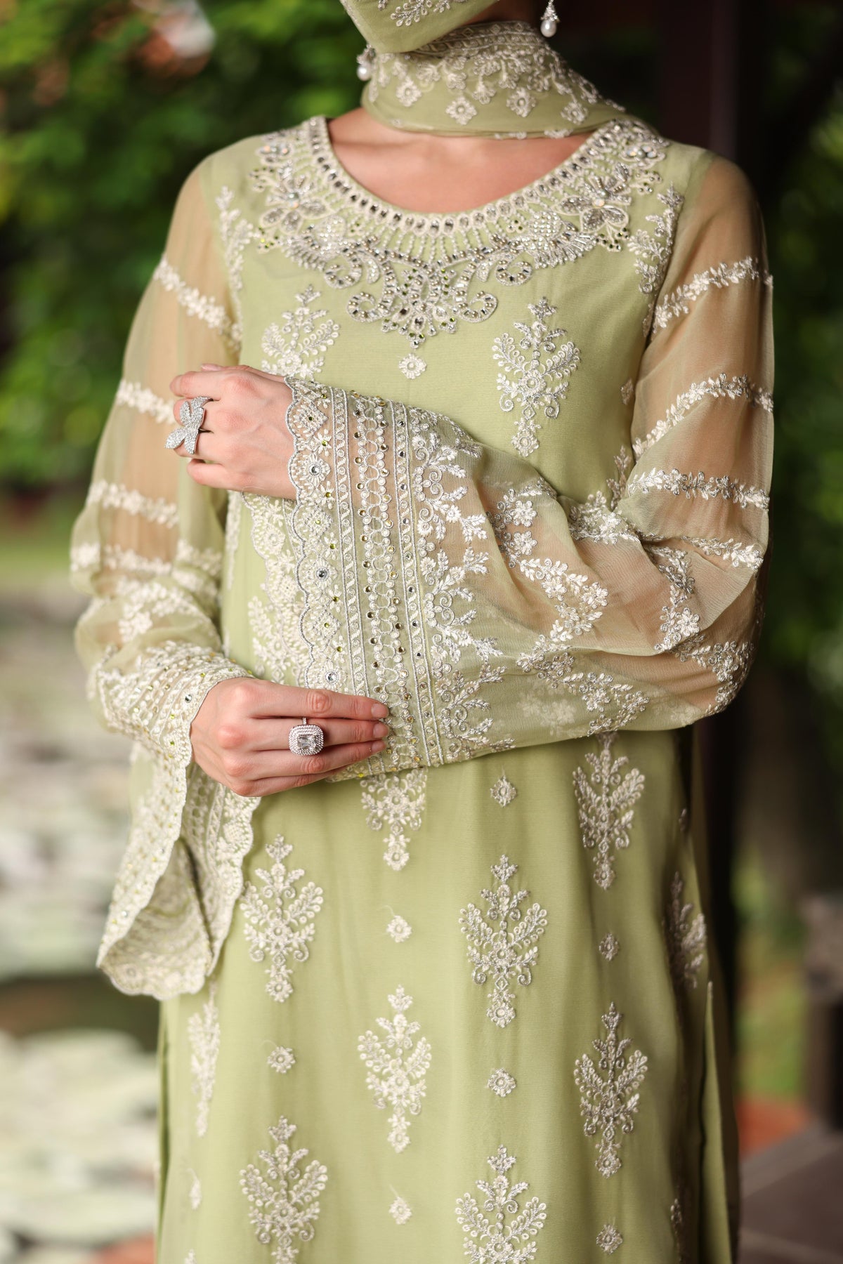 Pistora – 3 Piece Embroidered Chiffon Dress