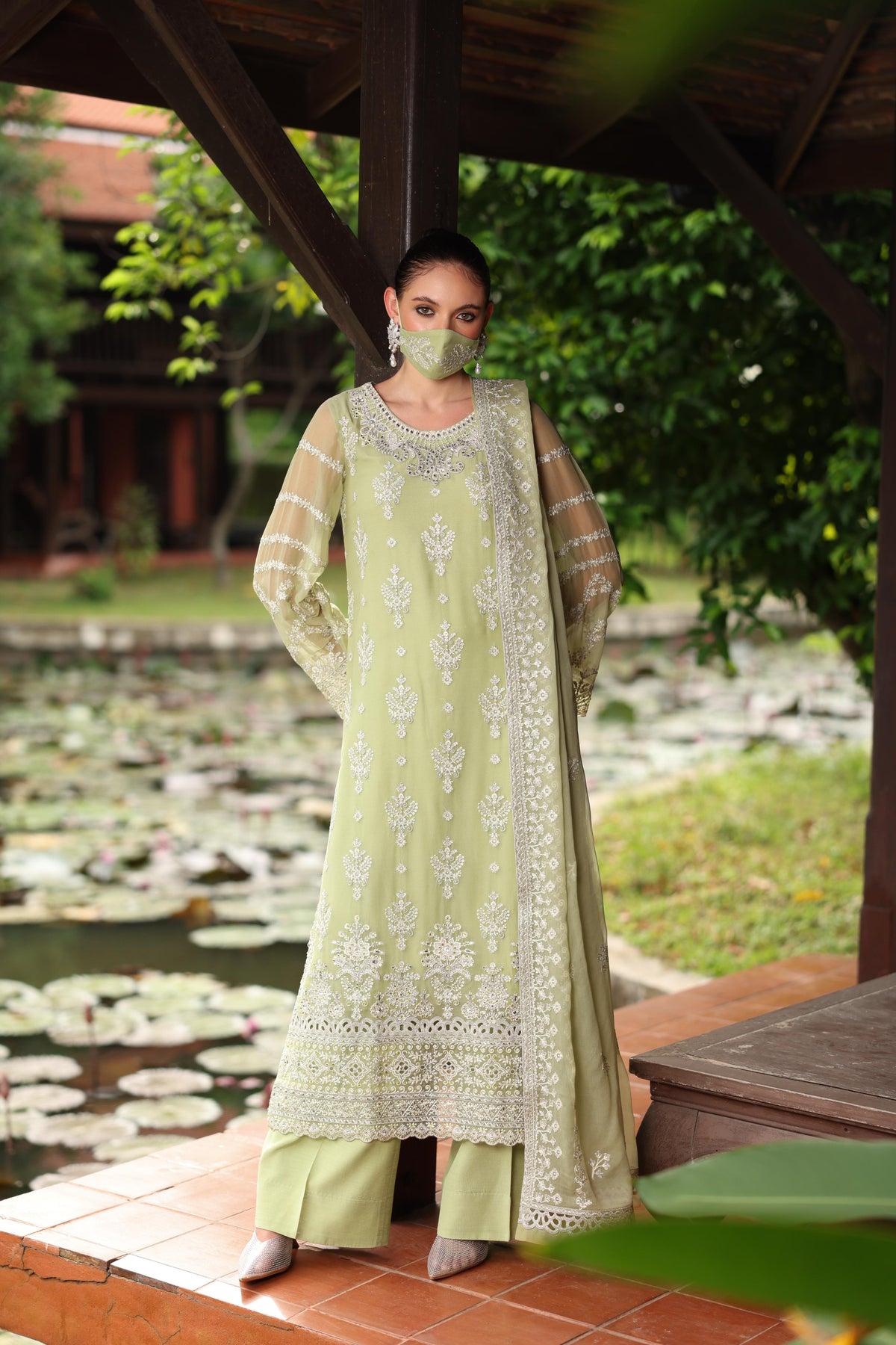 Pistora – 3 Piece Embroidered Chiffon Dress
